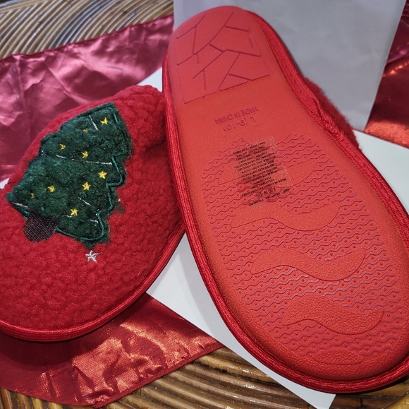 Whimsical Holiday Slipper - Picture 4 of 6